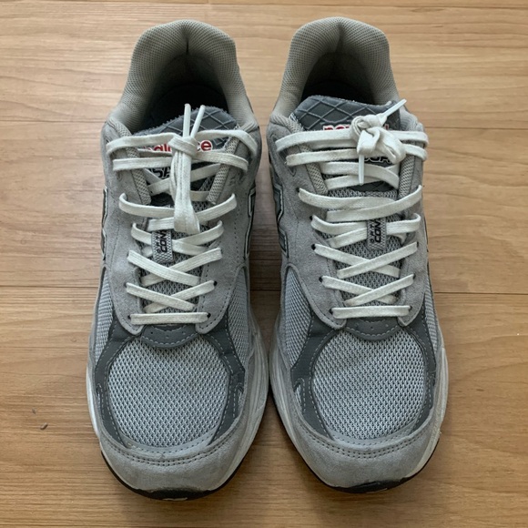 💨 New Balance 990v3 Kith Grey (Sz 9) - Picture 3 of 8